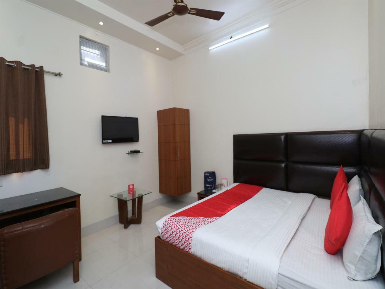 Oyo Hotel Ashoka International Kanpur Exterior foto